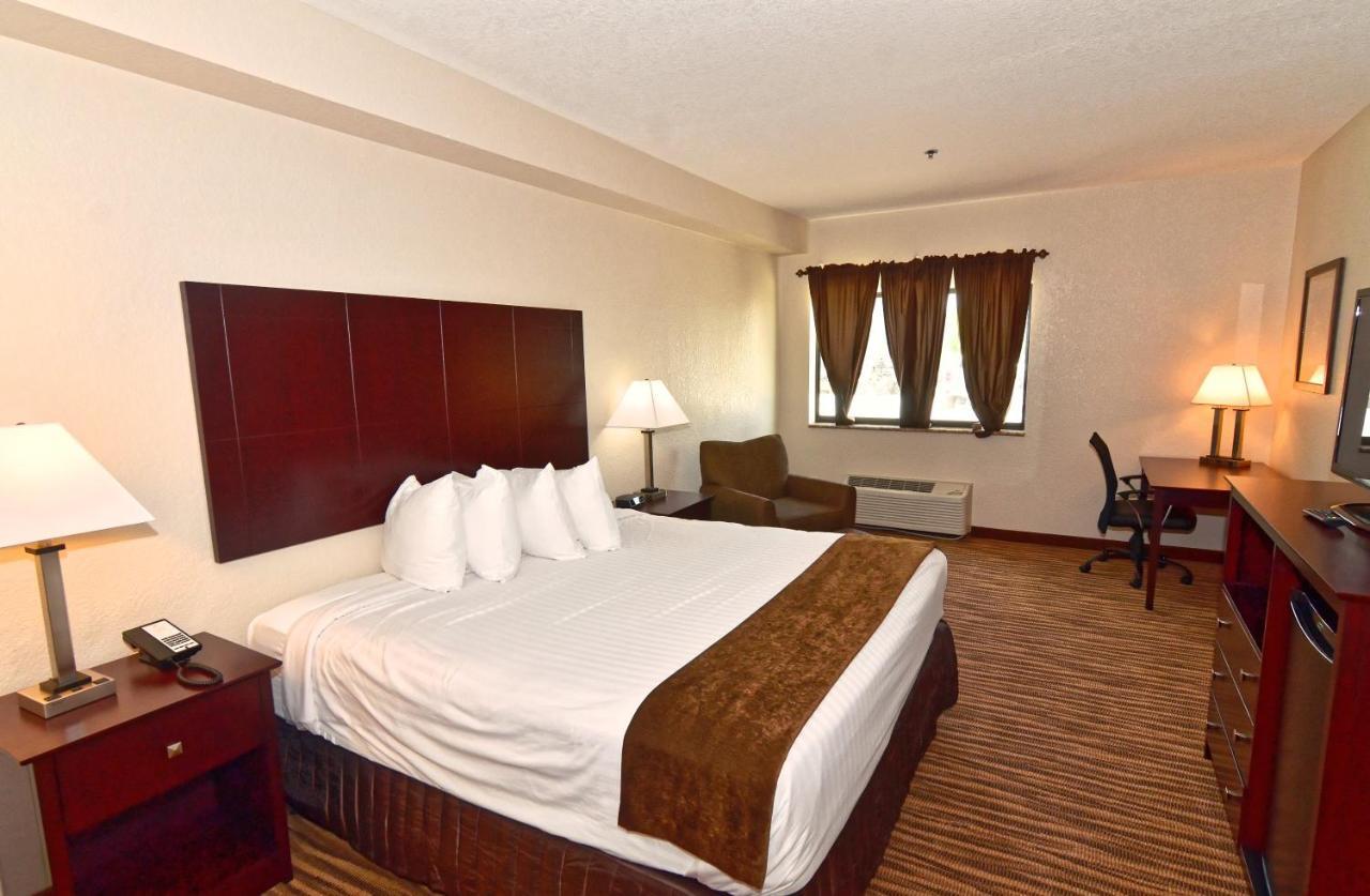 Cobblestone Inn & Suites - Clarion Exterior foto